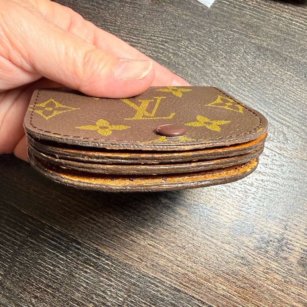 Louis Vuitton Monogram Coin Pouch Jewelry case - Picture 4 of 9